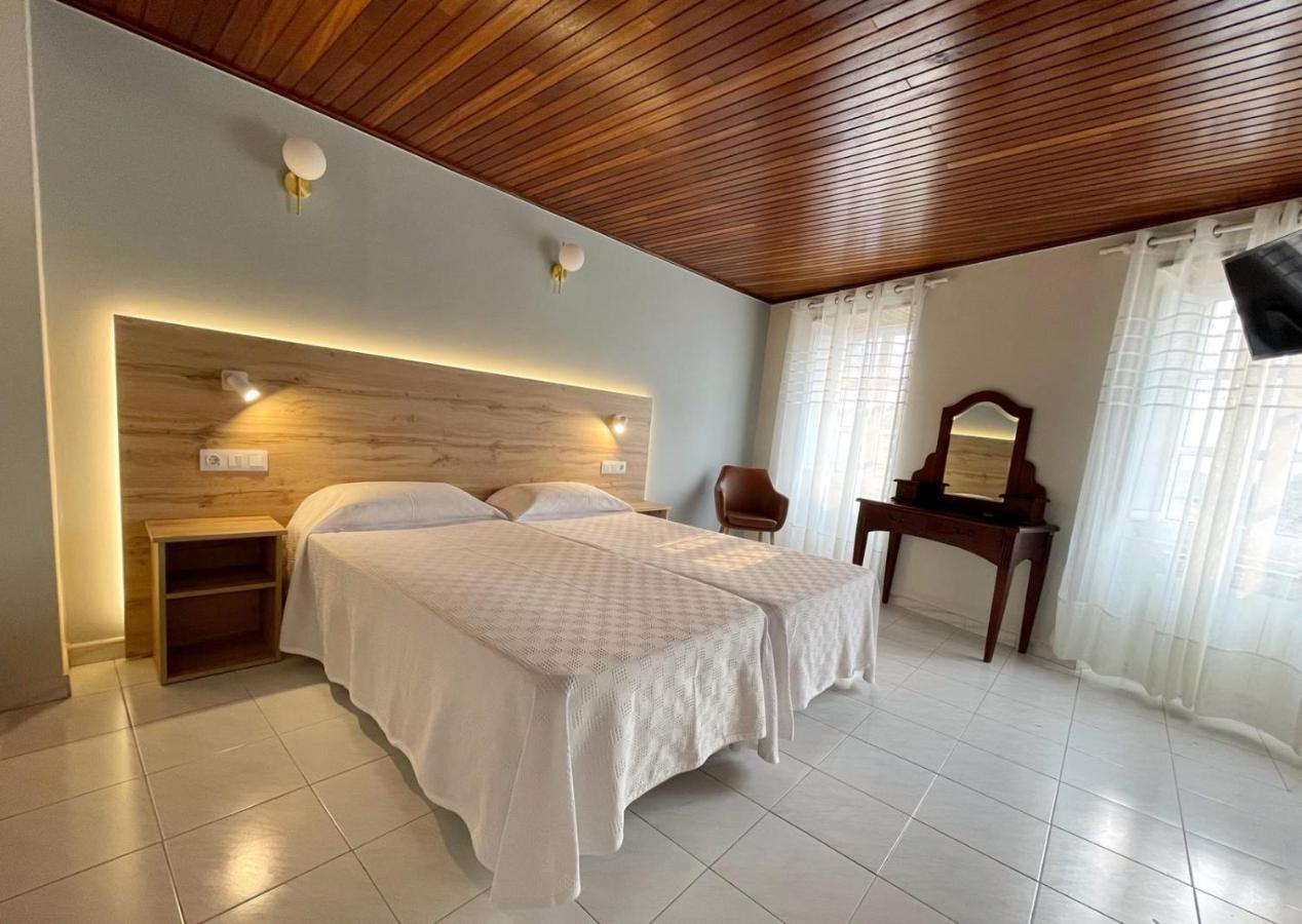 בריירוס Hotel Amadora - Admite Mascotas מראה חיצוני תמונה
